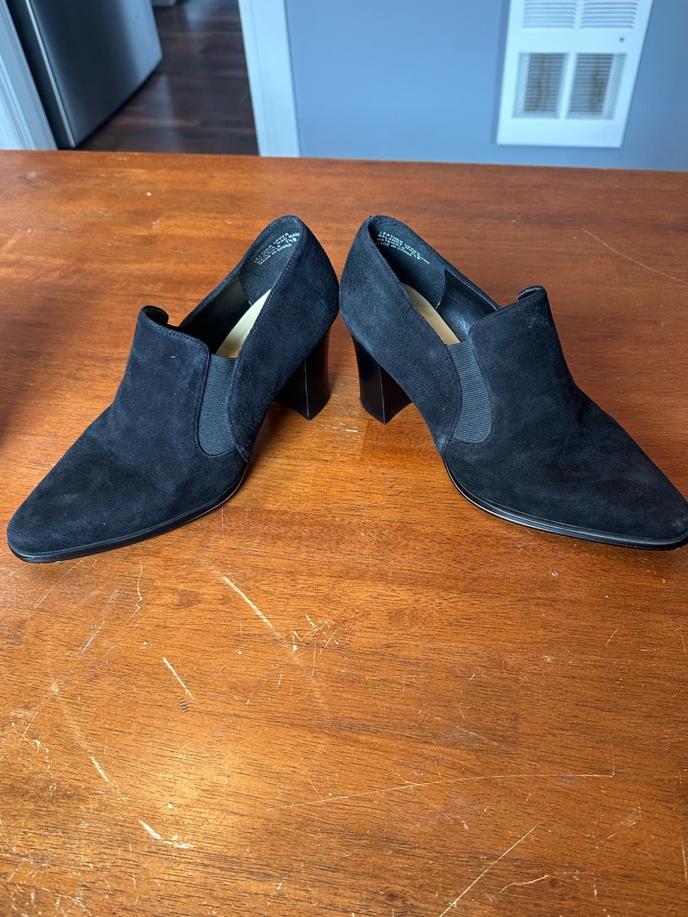 Corsina Black Suede Heeled Ankle Booties Chelsea Shootie 7.5